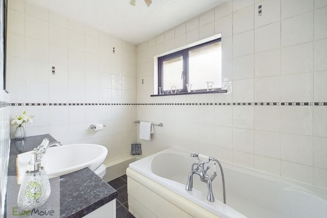 End terrace house for sale in Harvel Avenue, Strood, Rochester