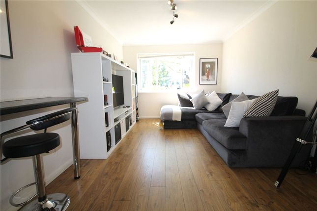 Flat 2, Masefield Court Leicester Road, Barnet photo 2