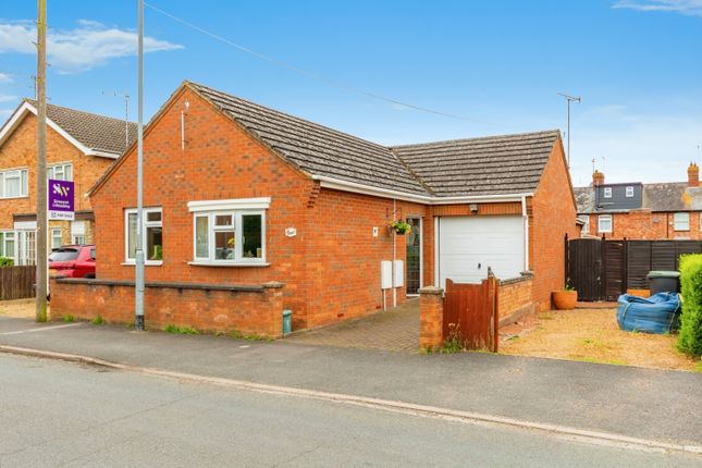 Thumbnail Bungalow for sale in Chichele Street, Higham Ferrers, Rushden, Northamptonshire