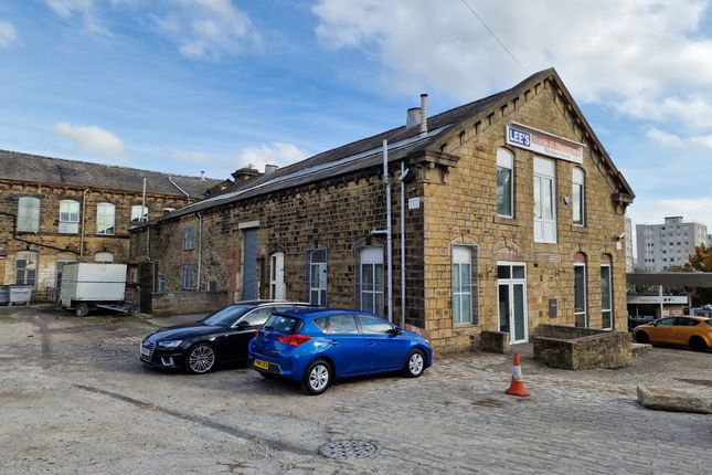 Light industrial to let in Oakworth Road, Keighley