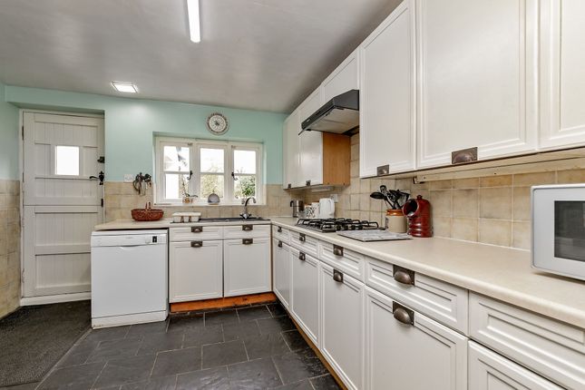 Cottage for sale in Hitchin Road, Henlow