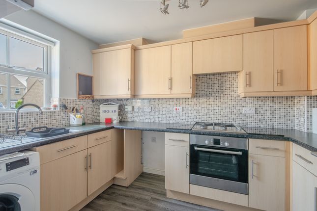 7, Knights Way, Bingley photo 4
