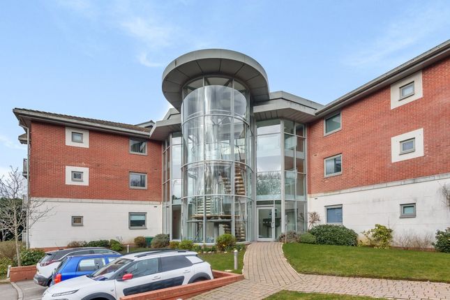 Thumbnail Flat for sale in Evesham Road, Redditch
