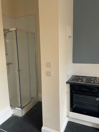 Studio 13, Balmoral Place, Halifax photo 4