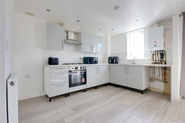 Flat 4, 11, Gareth Drive, London photo 4