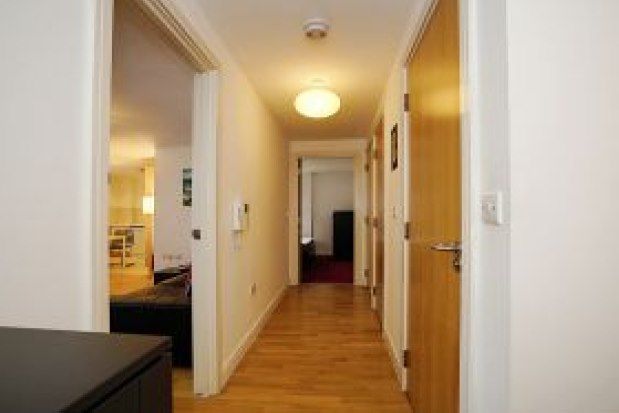 Flat to rent in 15 Dyche Street, Manchester