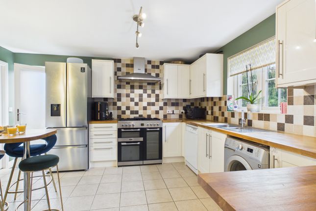 35, Orchard Way, Lower Stondon photo 2