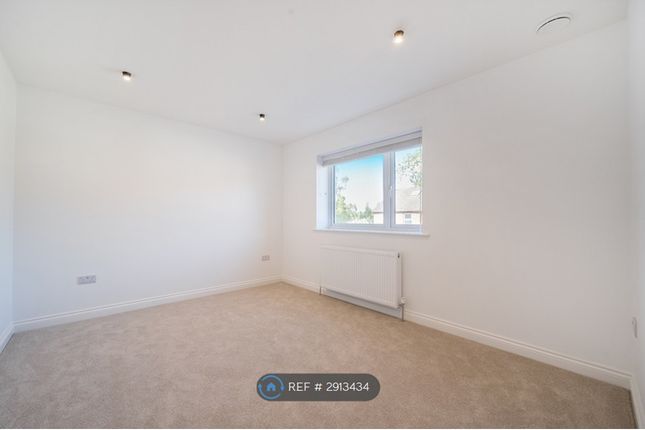 Bramley, Birtley Road Bramley, Guildford photo 4