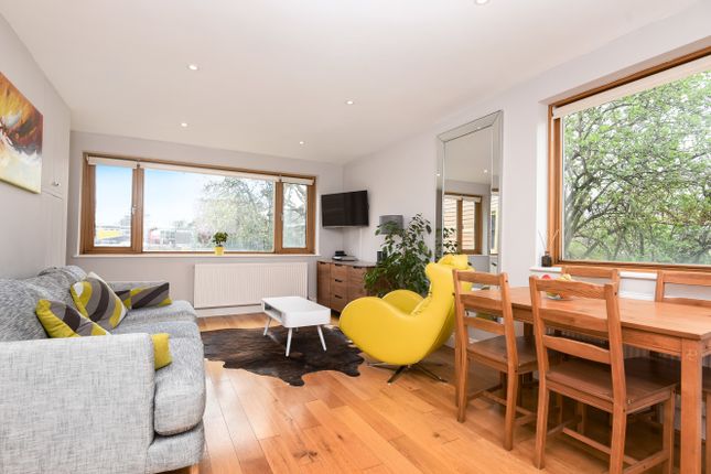 Flat for sale in Kings Mews, Clapham, London