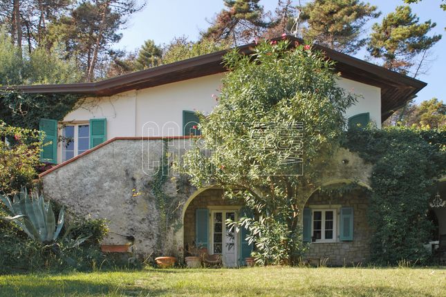 Detached house for sale in Via Della Pace, 91, Ameglia, La Spezia, Liguria, Italy