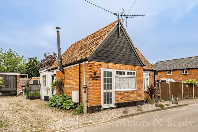 Thumbnail Detached bungalow for sale in Butchers Common, Neatishead, Norwich