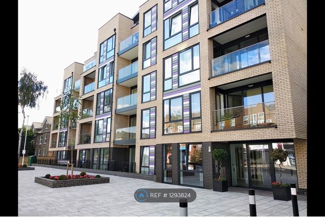 Thumbnail Flat to rent in Grove Place, London