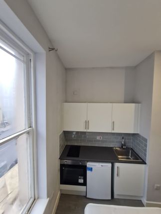 176, Ladbroke Grove London photo 4