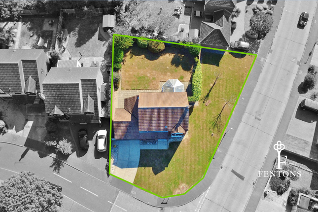 2, Rokell Way, Frinton-on-Sea photo 3