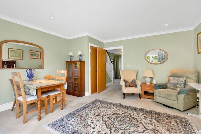 20, Sycamore Road, Bordon photo 4