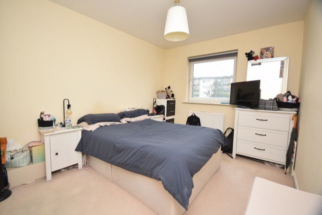 81, Parkhouse Court, Hatfield photo 5