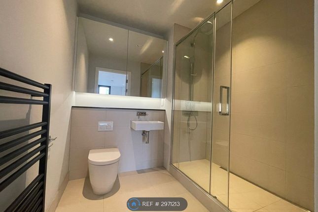 Flat, Aspin Lane, Manchester photo 5