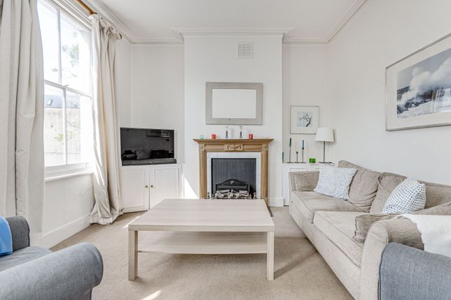 Thumbnail Terraced house for sale in Harwood Road, Fulham Broadway