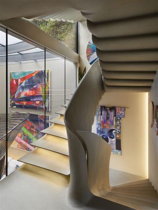 6, Grosvenor Crescent Mews, London photo 4