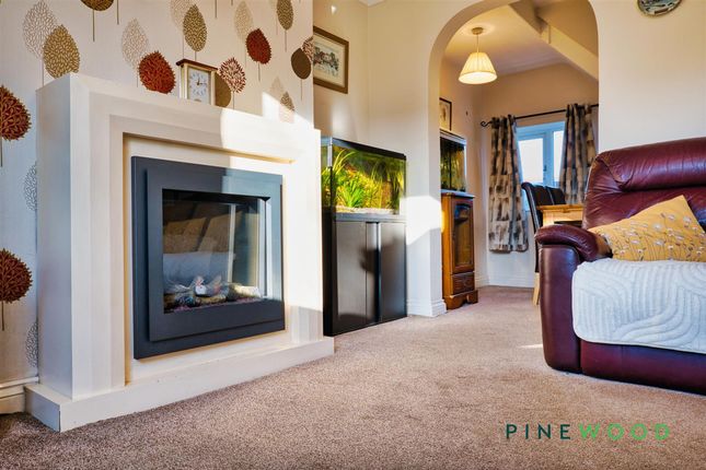 40 Clowne Road, Chesterfield photo 4