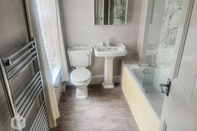 233 Tonge Moor Road, Bolton photo 4