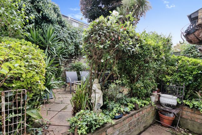 Terraced house for sale in Eastcombe Avenue, London