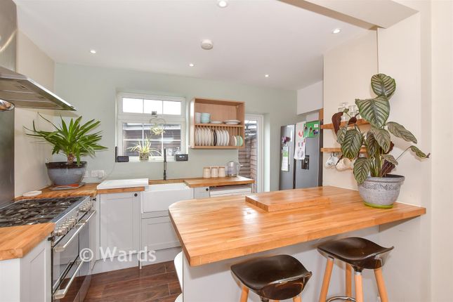 30, Bell Grove, Canterbury photo 2