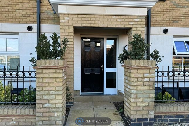 Thumbnail Flat to rent in Ackers Drive, Swanscombe