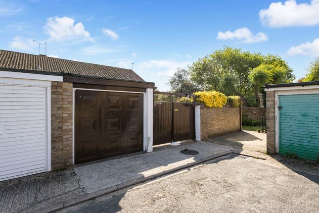 16, Herons Place, Buckinghamshire photo 4