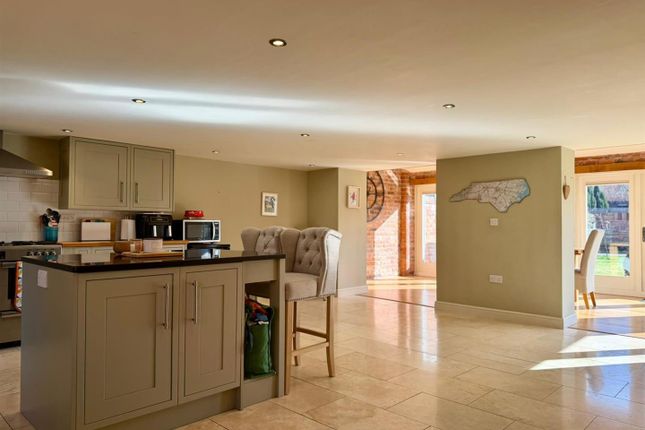 5 Eastbury, Town House Court, Hereford photo 4