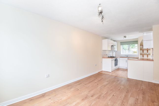 14 Dunlin Court, Bicester photo 4
