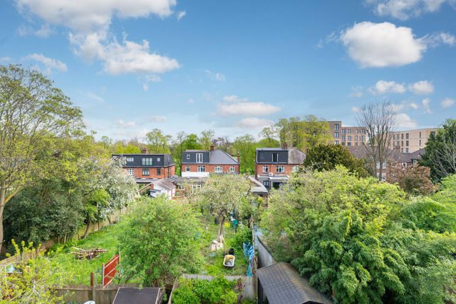 Flat for sale in Sellons Avenue, Harlesden, London