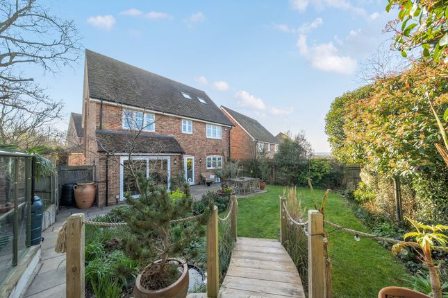 3, Maple Close, Tonbridge photo 4