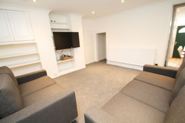 65, Burley Lodge Road, Leeds photo 3