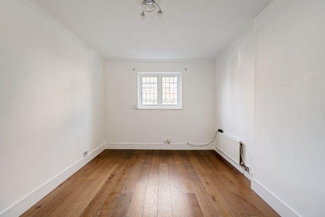 Terraced house for sale in Arsenal Road, London, Greater London