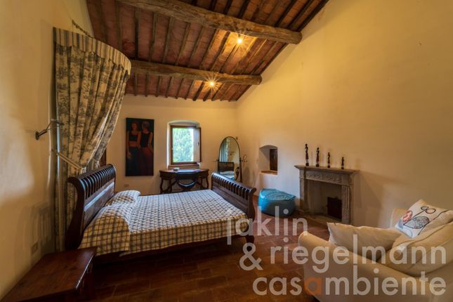 Country house for sale in Italy, Umbria, Perugia, Perugia