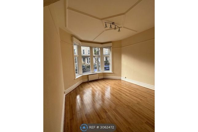Flat, Belmont Road, Harrogate photo 2