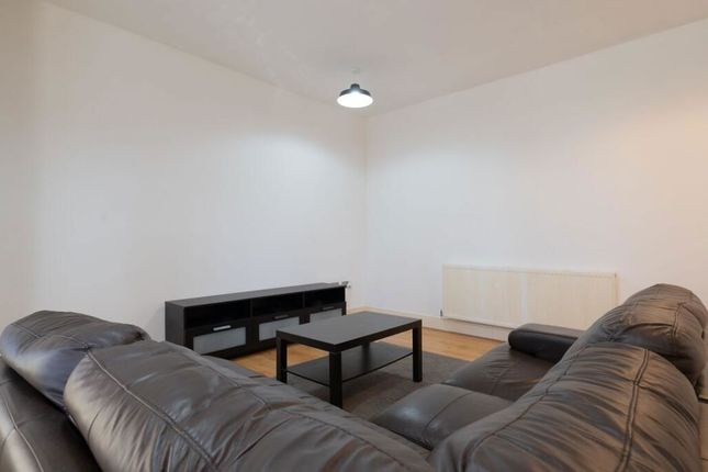 Flat 6 Hartshaw,, 35 Moorgate Road, Rotherham photo 4