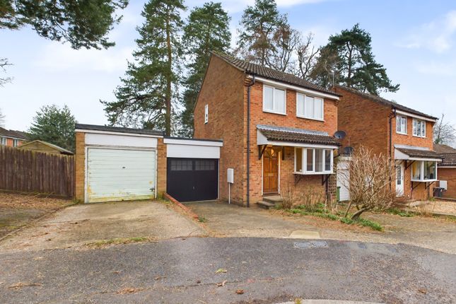 Link-detached house for sale in Richmond Close, Whitehill, Bordon, Hampshire