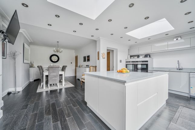 30, Kilmartin Road, Ilford photo 3