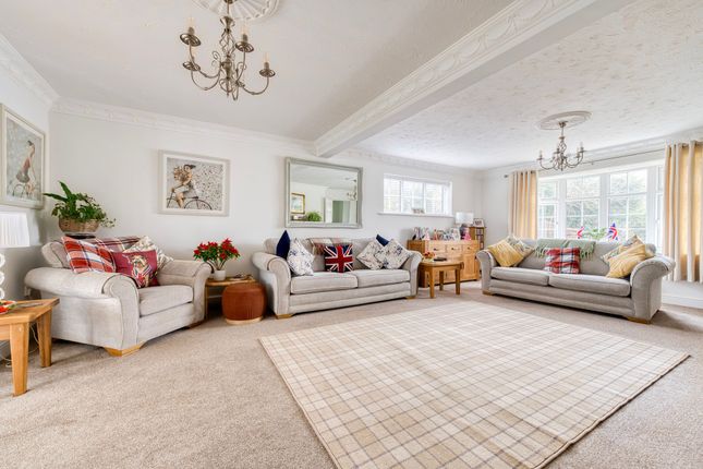 22 Kittiwake Close, Lowestoft photo 3