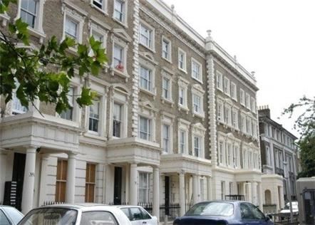 3 bed flat to rent in Brixton Road, London