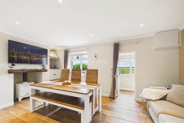 157, Hills Road, Thetford photo 3
