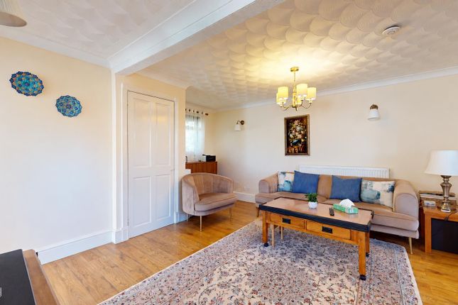 6, Arlington Court, Milton Keynes photo 5