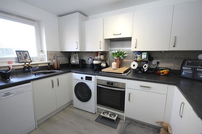 39, Curbridge Way, Southampton photo 4