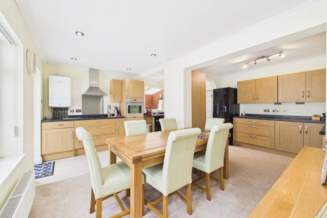 27, Margaret Road, Worcestershire photo 3