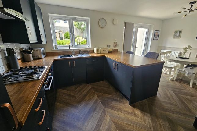 8, Foggintor Grove, Tavistock photo 4