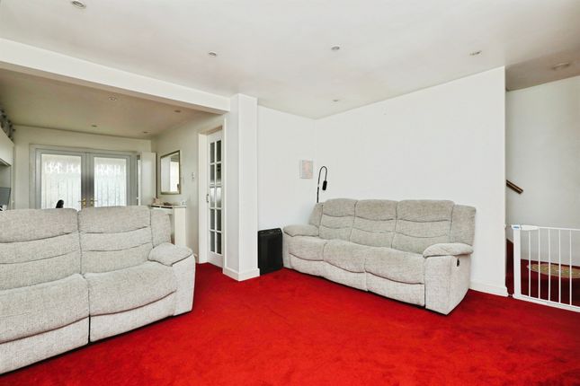 3, Harrogate Road, Sheffield photo 4