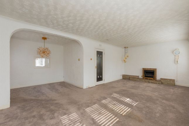 6 Acacia Drive, Paisley photo 4