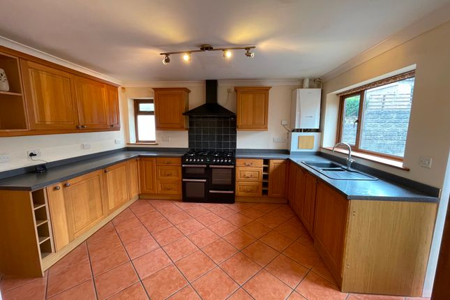 10 Penlan Road, Swansea photo 4